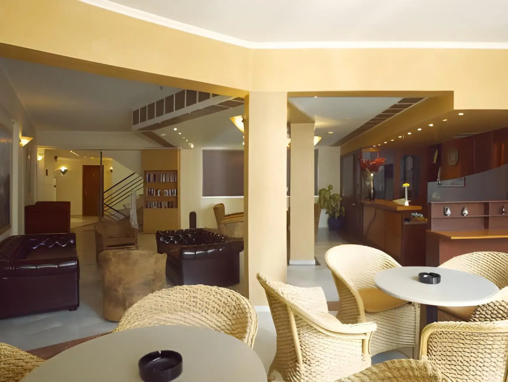 Theo Beach Hotel Apartments