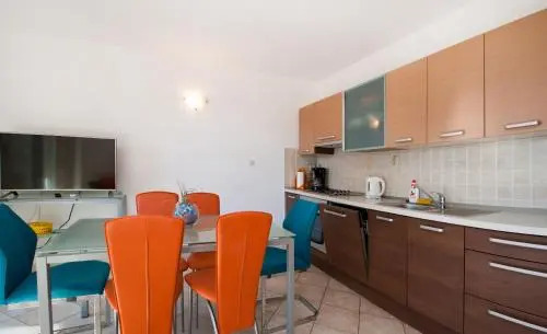 Apartment Milna - with Swimming Pool & Amazing Seaviews, above Bijaka Beach