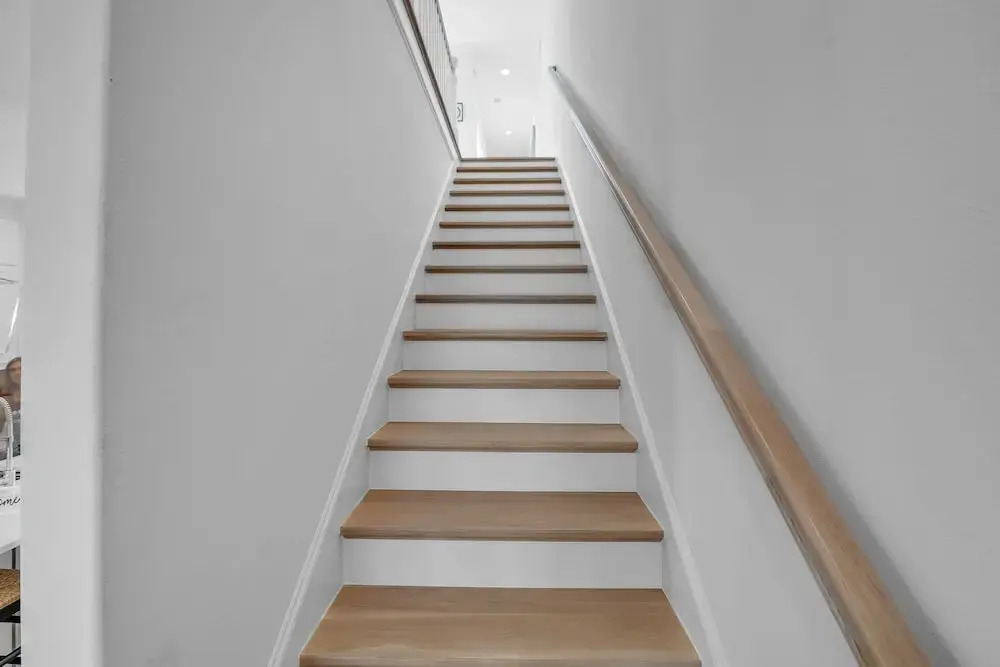 Modern 3br In Bishop Arts Walk To Shops & Dining 3 Bedroom Duplex