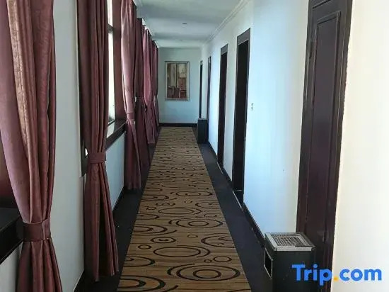 Nanxian Xinnanzhou Hotel