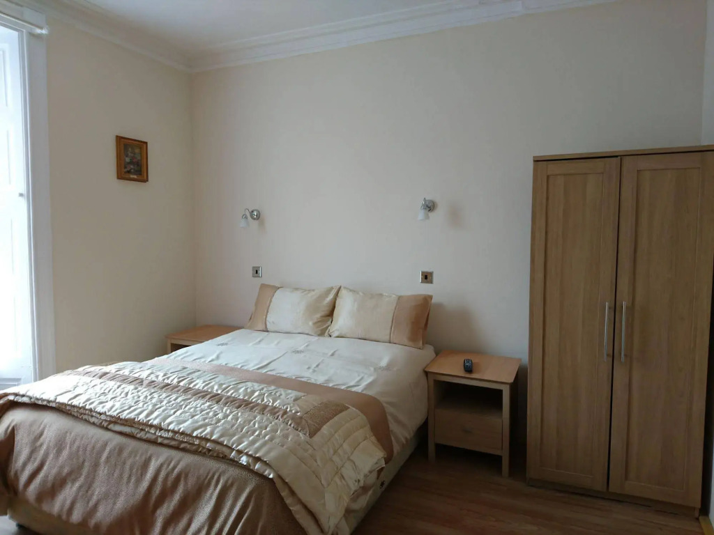 Dee Hotel