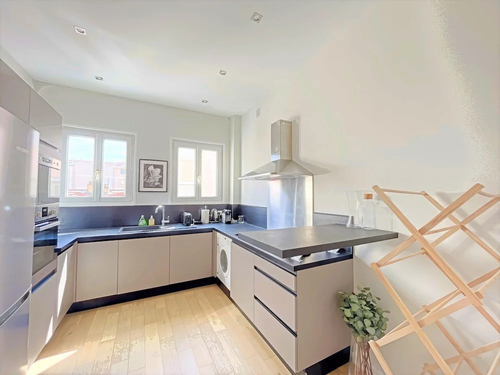 Modern Apartment 20 m from the Sea