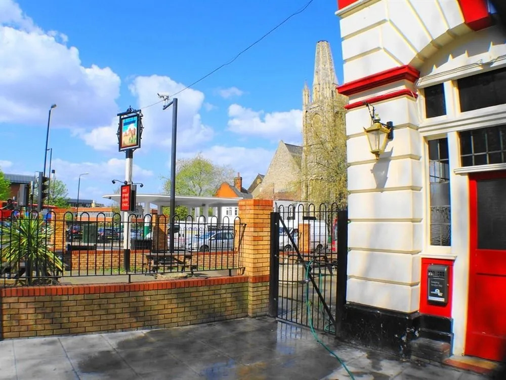 Camden Castle B&B