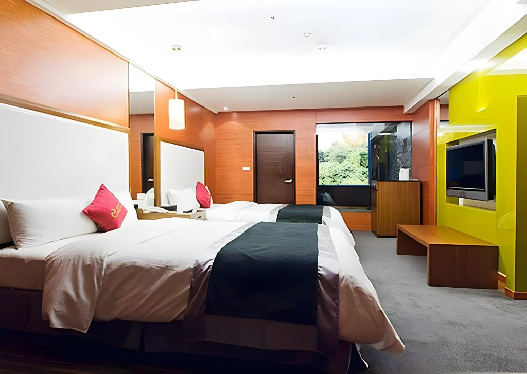 Golden Hot Spring Hotel