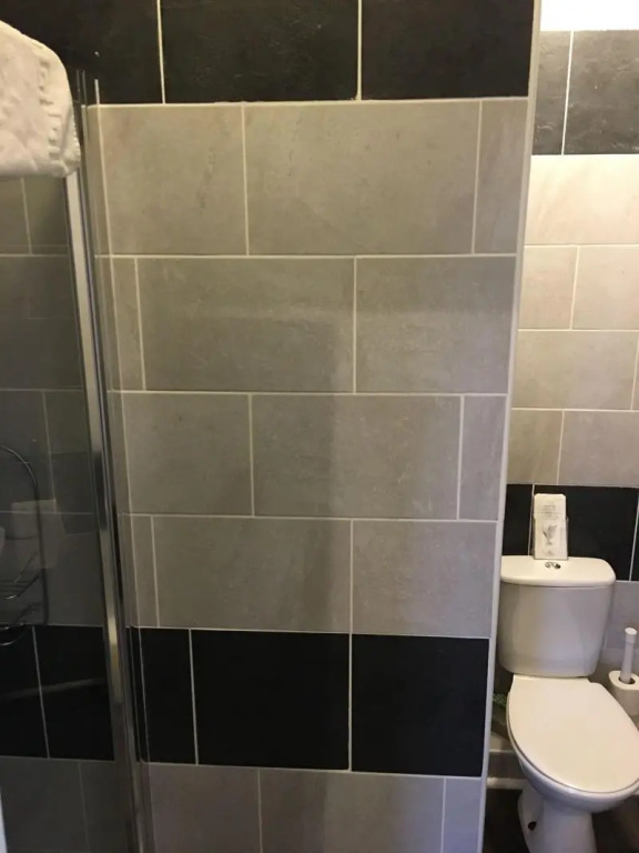 Glenheath Hotel