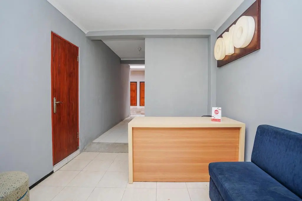 RedDoorz at Osuko Residence Sukomanunggal Jaya