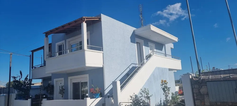 Gennadi Retreat - House 2
