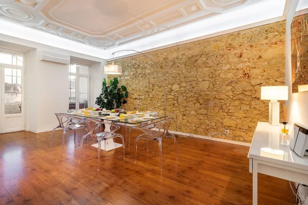Wide and Modern Apartment in Lisbon