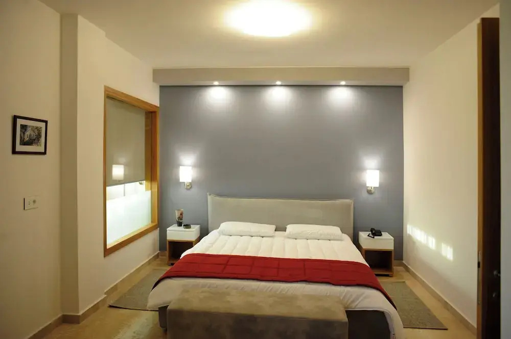 Grey Apartment Lebanon by Grey pearls
