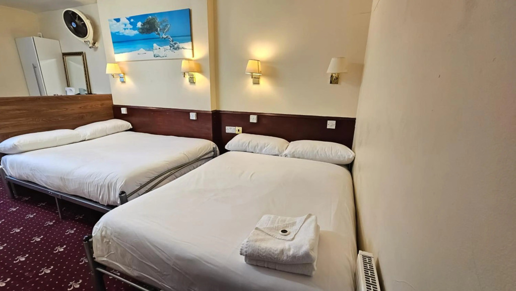 Hyde Park Court Hotel