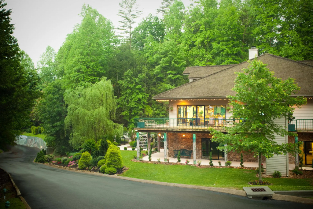 Hilton Vacation Club MountainLoft Gatlinburg