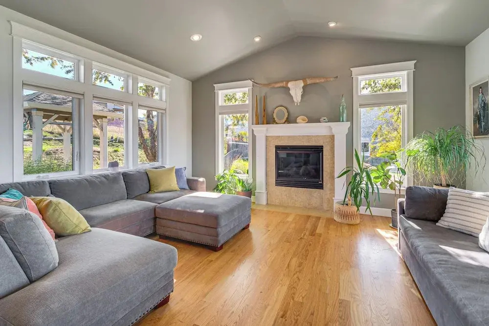 Private Pool & Mtn Views: Stunning Ashland Home