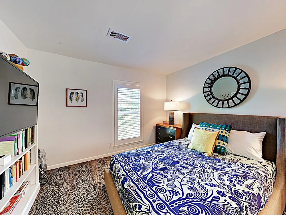 New Listing! the Palms - Canal On Double Lot 2 Bedroom Home