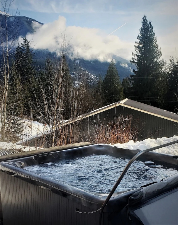 Stoke Cabin by Revelstoke Vacations