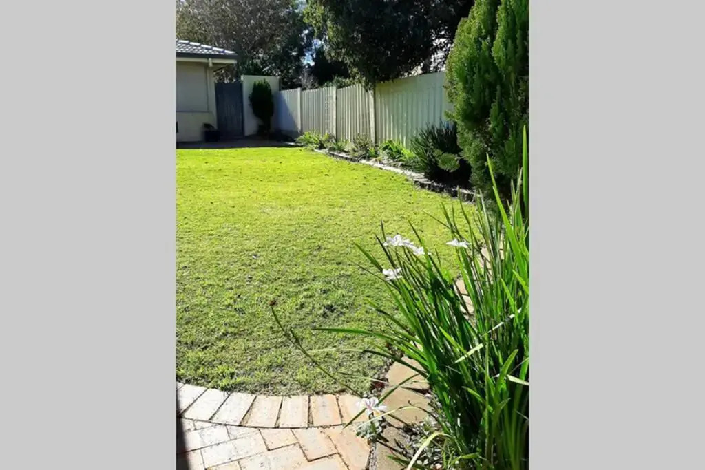 Tourist Road - 2 Bedroom Unit - WiFi