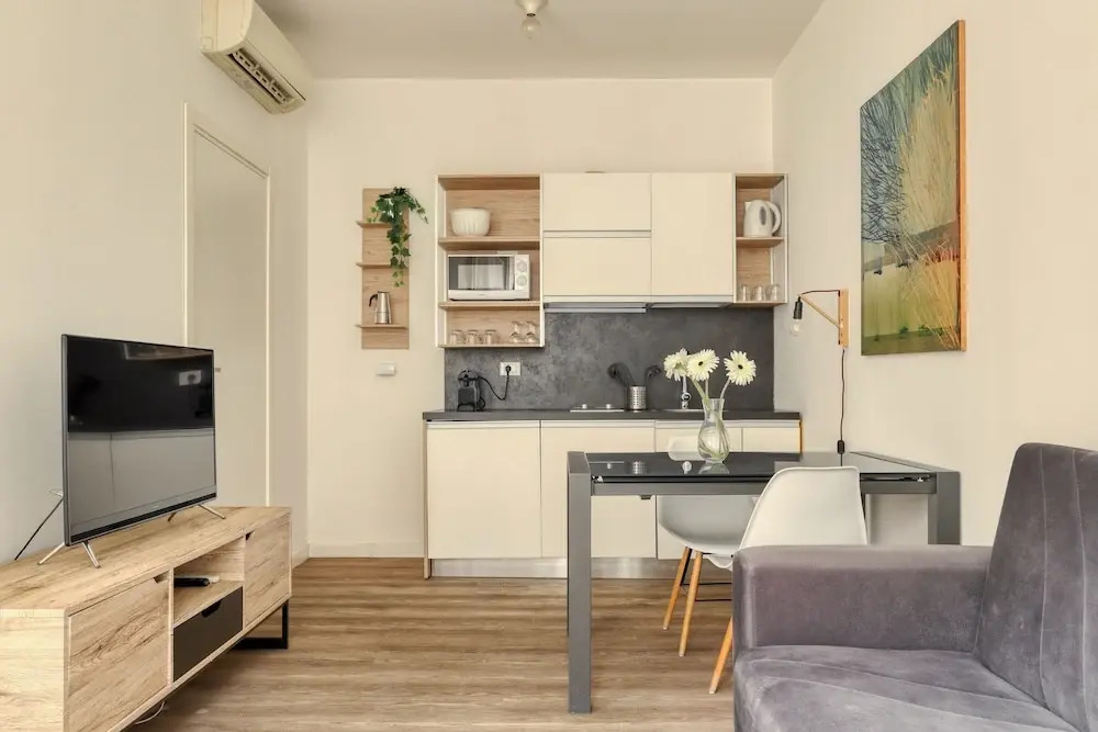 Modern Studios near the City Centre