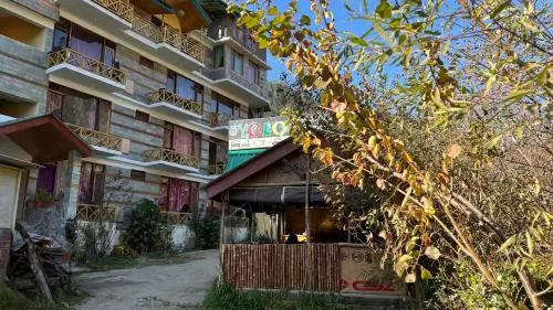 YOLO Backpackers Hostel