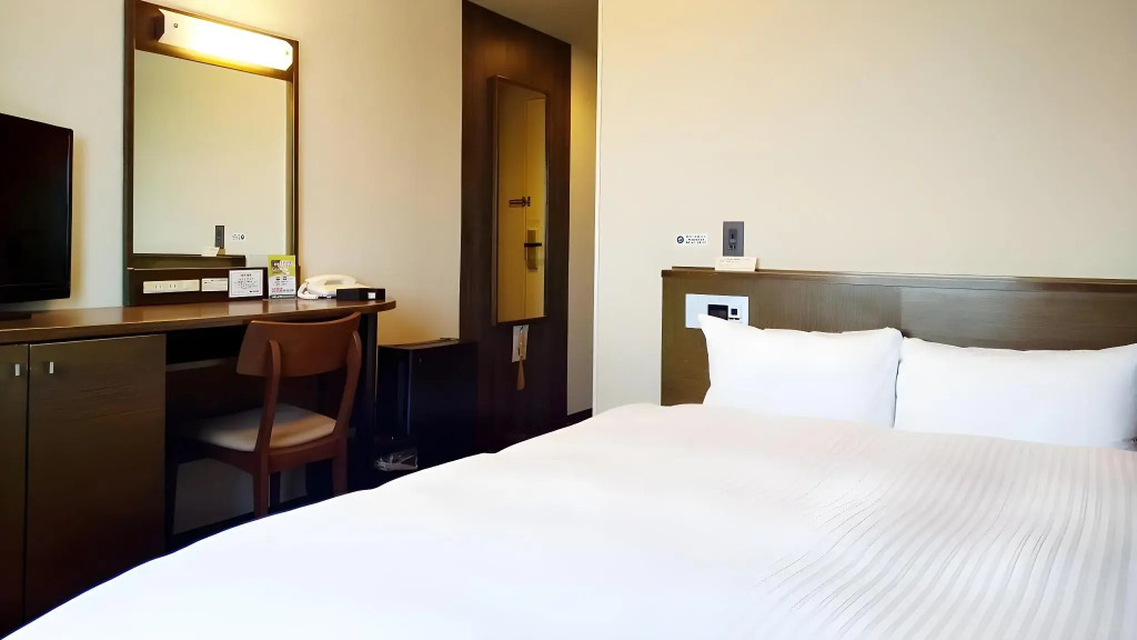 Hotel Route-Inn Gifuhashima Ekimae