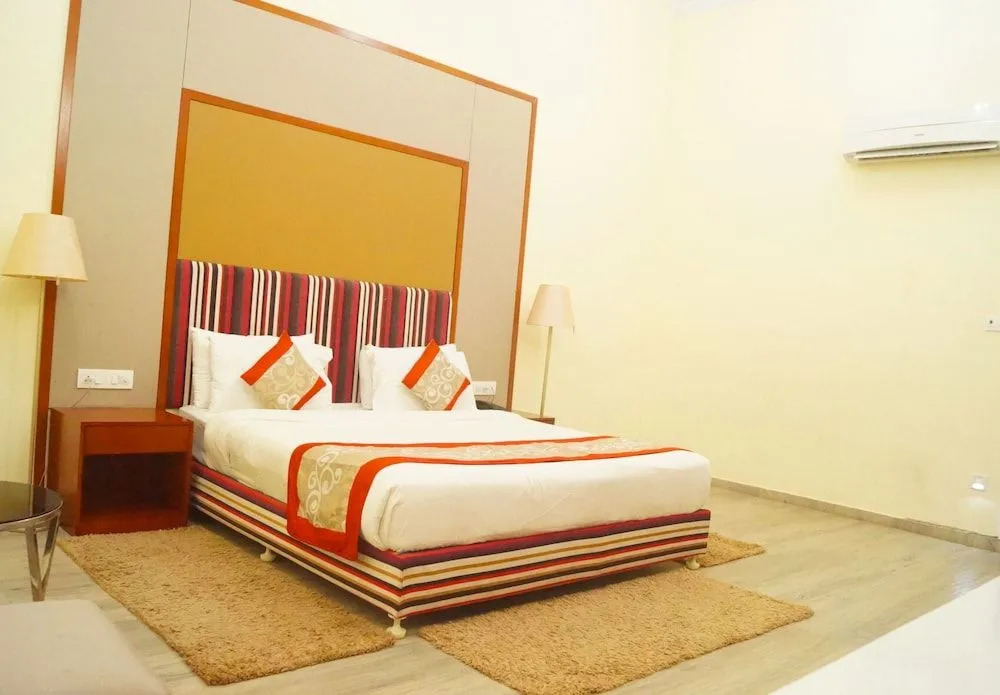 Jharana Jungle Lodge