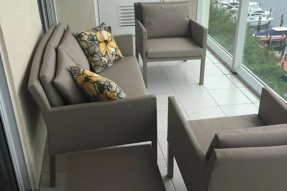 Le Golden Bay 906- 6 People, Sunny Isles Str-01044