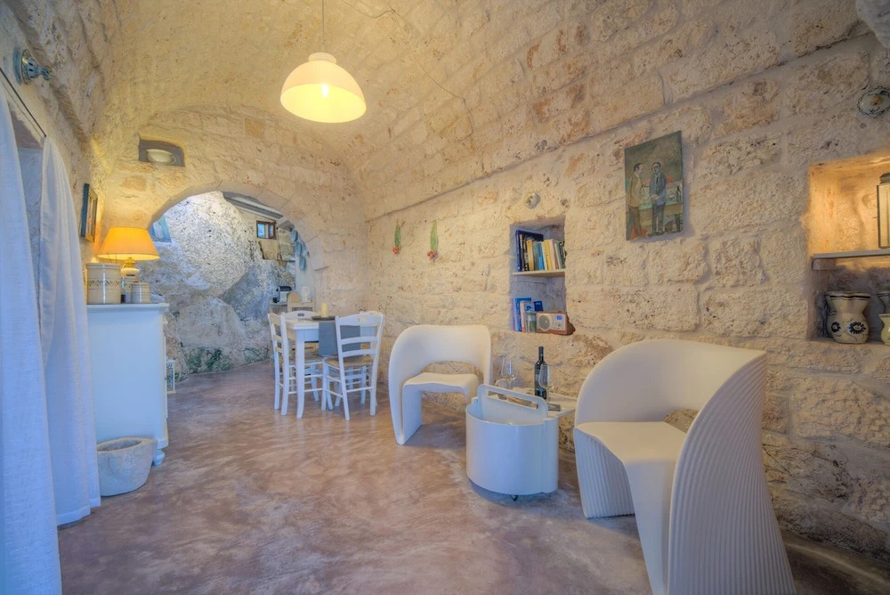 La Lamia 1864 Ostuni by Typney