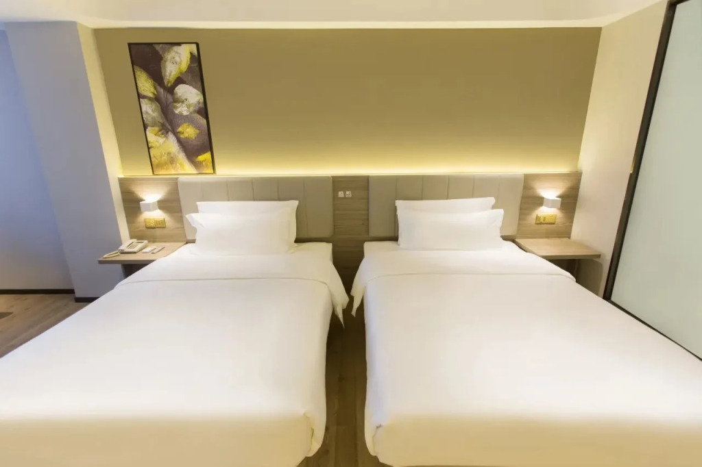 7 Days Inn (Guangzhou Jingxi Nanfang Hospital Tonghe Metro Station)