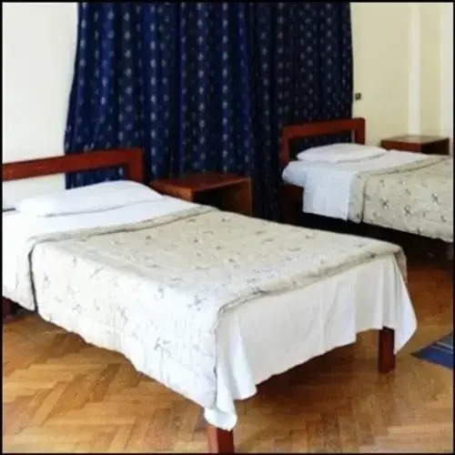 The Canadian Hostel