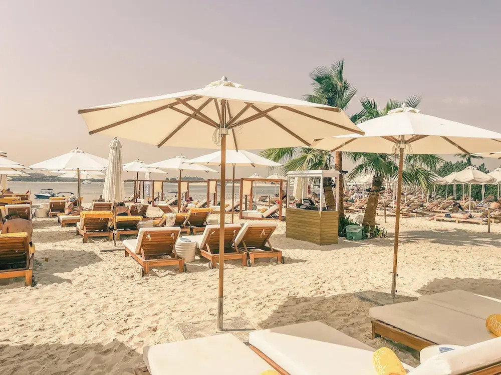 New Fairmont Residence Private Beach club access Palm Jumeirah