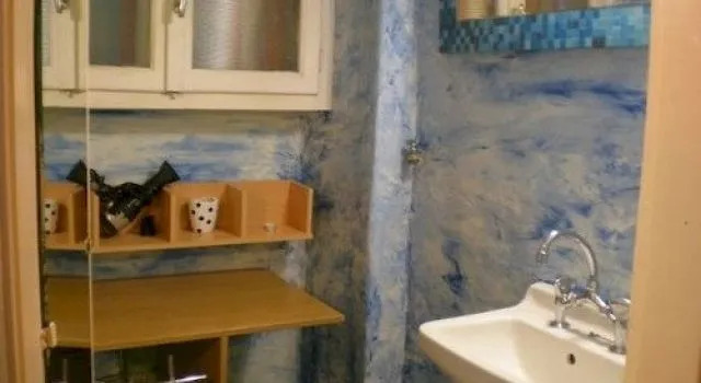 Adonis Guesthouse