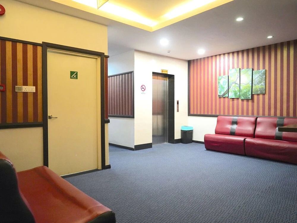 OYO 89624 4Orty Inn