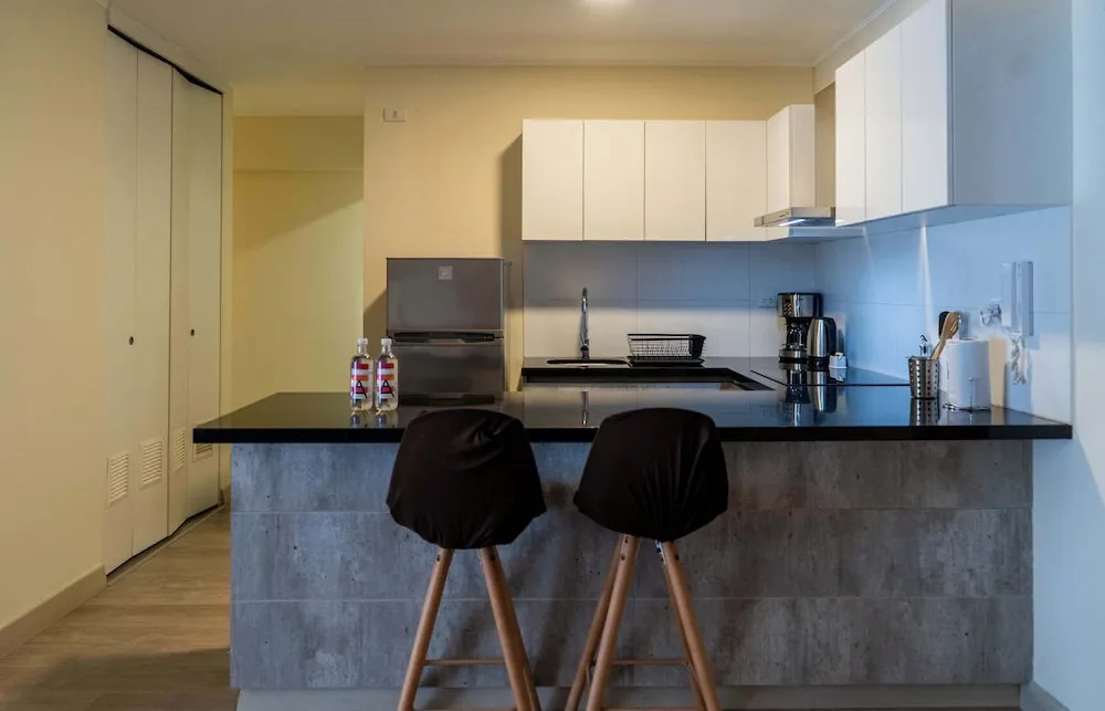 w Design-forward 2BR w Balcony in Miraflores