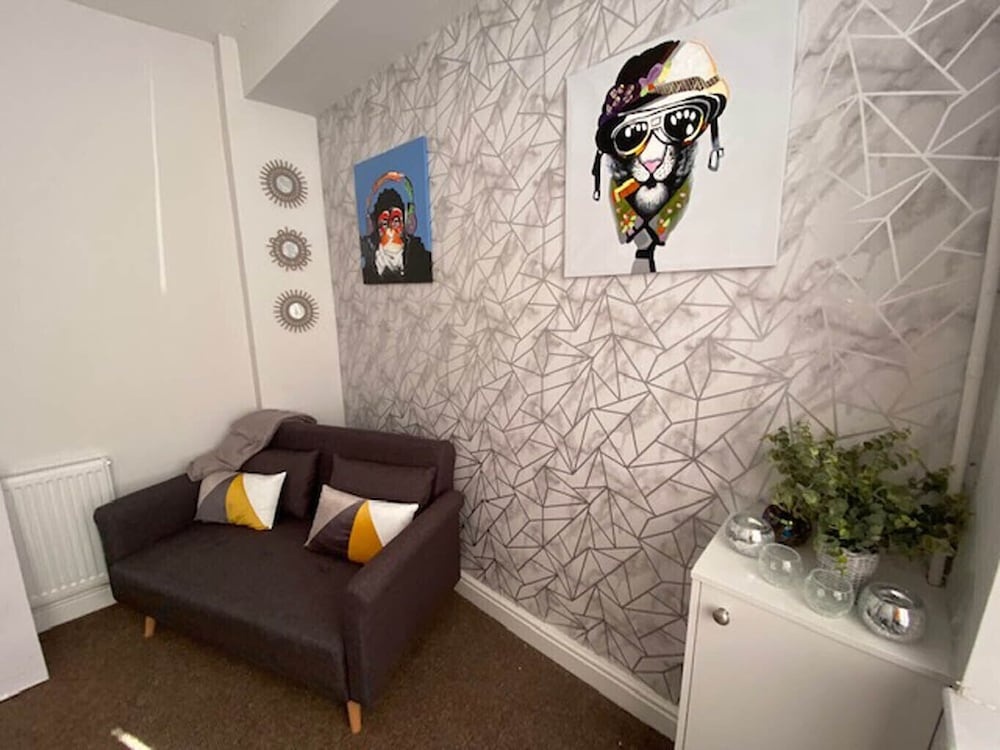 Townhouse @ 110 Etruria Vale Road Stoke