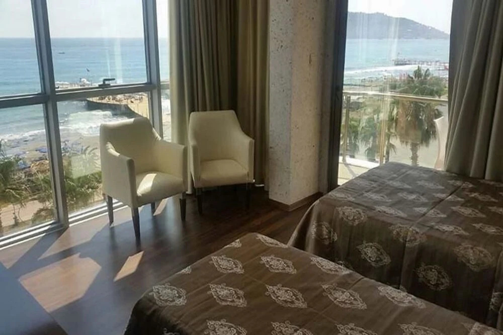 Bayar Garden Beach Hotel