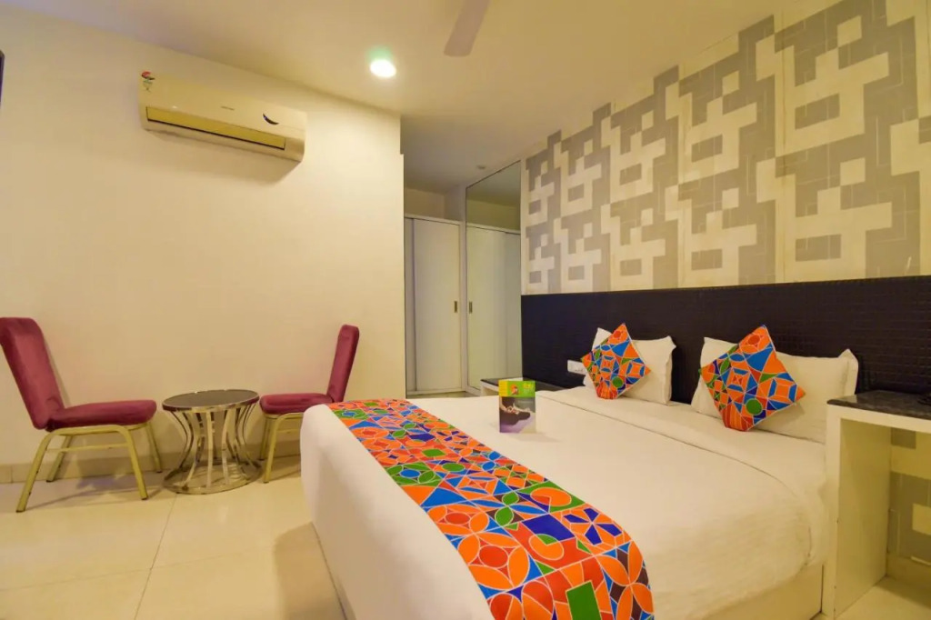 Fabhotel Singh Suites
