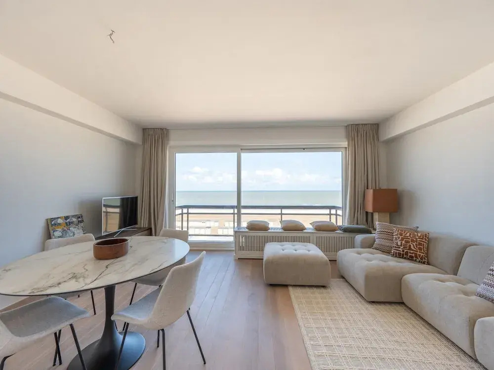 Stylish Zeedijk Sea Escape