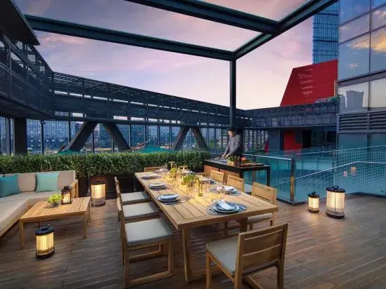 Beijing Jinqishu Hotel (Daxing Yihezhuang Metro Station)