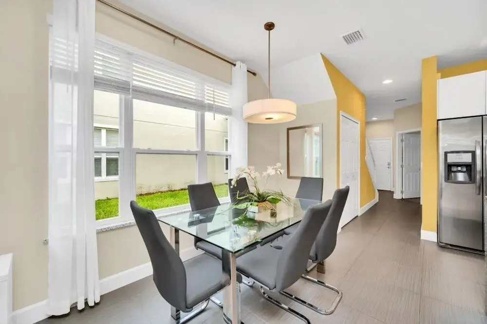 3 Bedroom Modern Town Home With Pool Near Disney! 3 Townhouse by Redawning