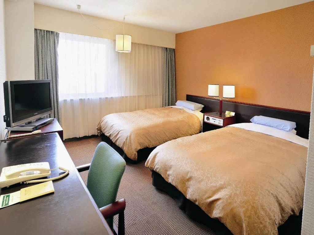Bandai Silver Hotel