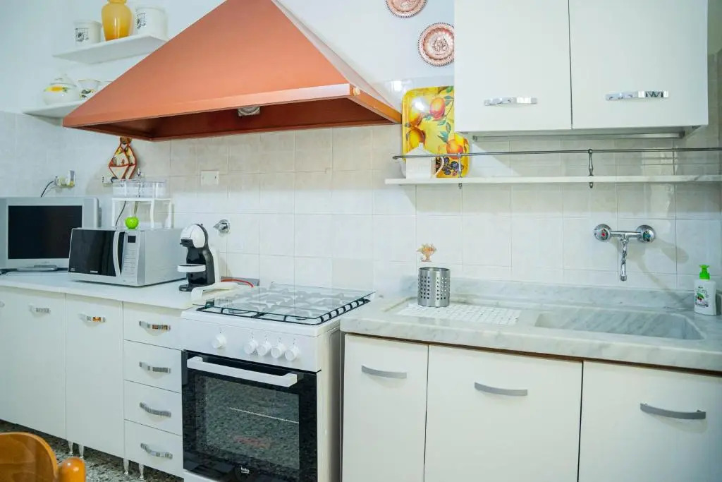 058 - Villa Tassani VISTA MARE, 10 minuti dalla SPIAGGIA e MARE