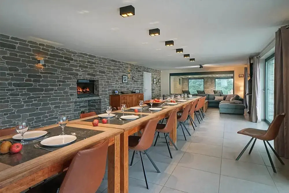A Stylish Villa in a Green Setting, With a Fully Equipped Wellness Center