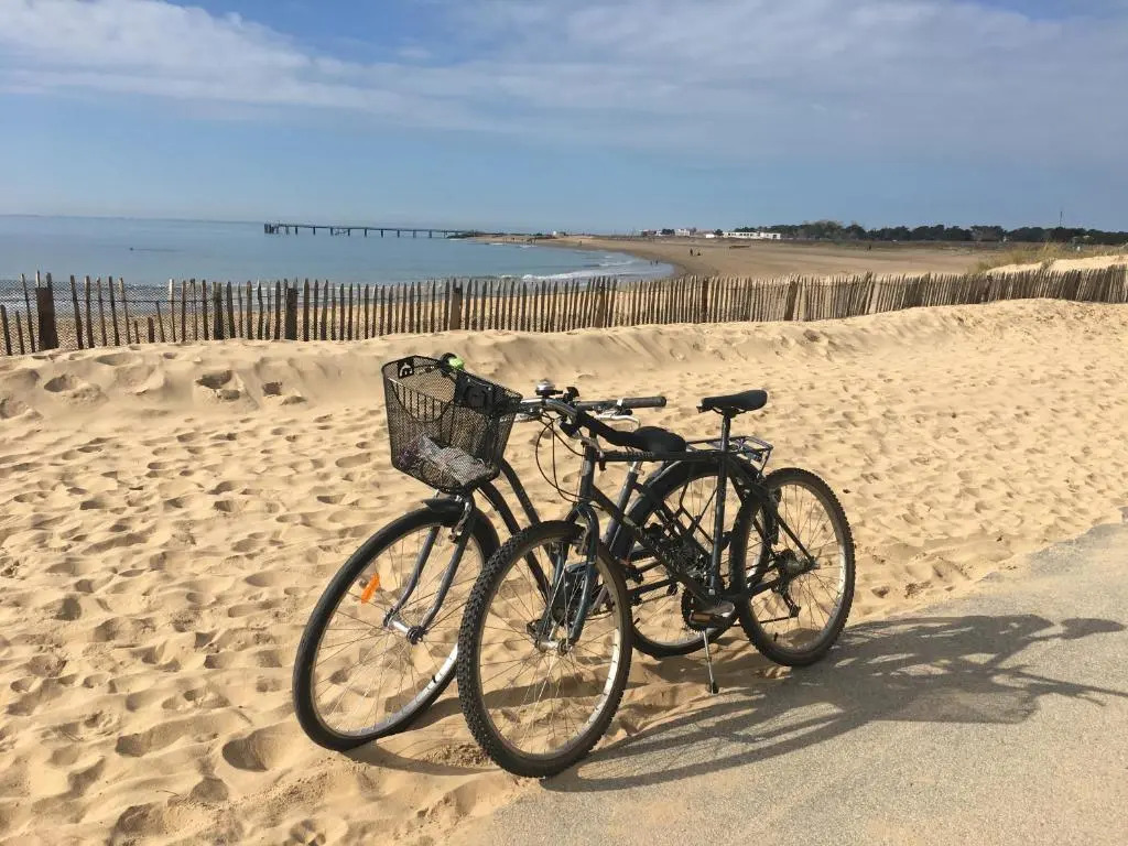 Maison de Pays a 2 Pas de la Mer Et du Centre