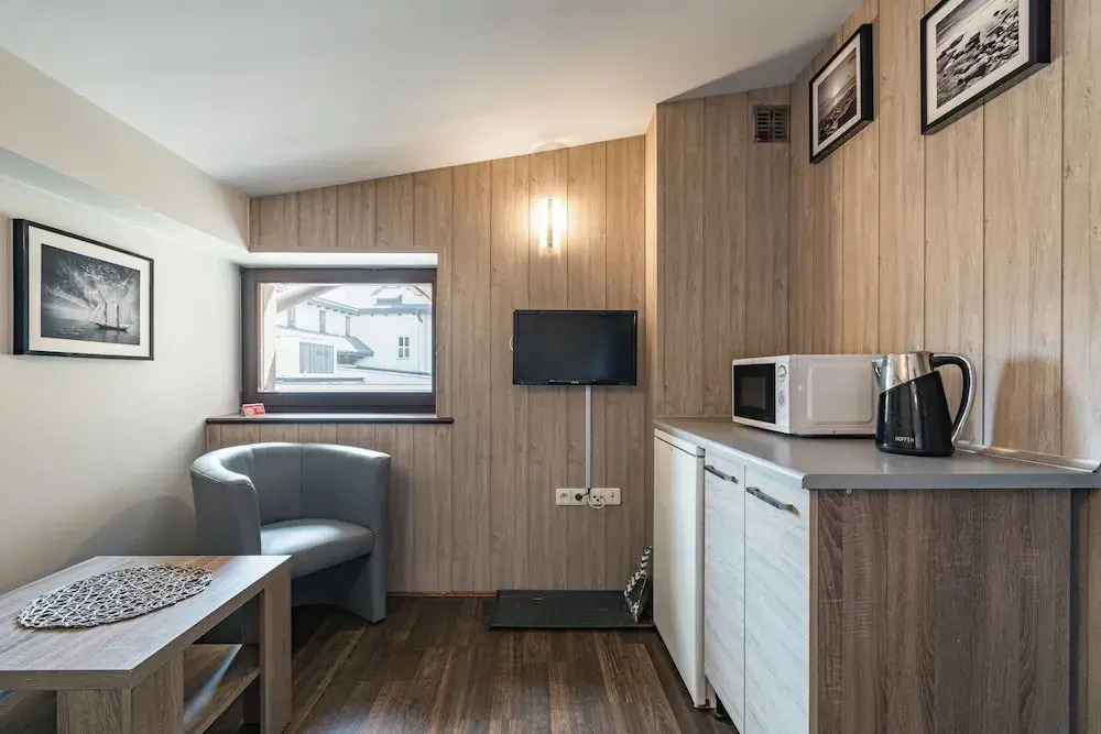 Guest Rooms and Family Apartments