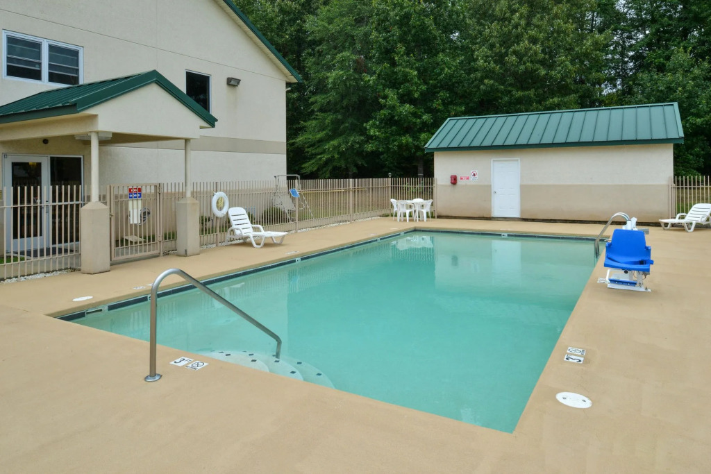 Star City Inn & Suites