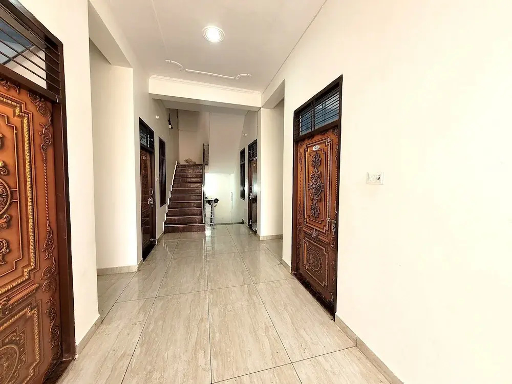 Hotel Ram Ghat Inn
