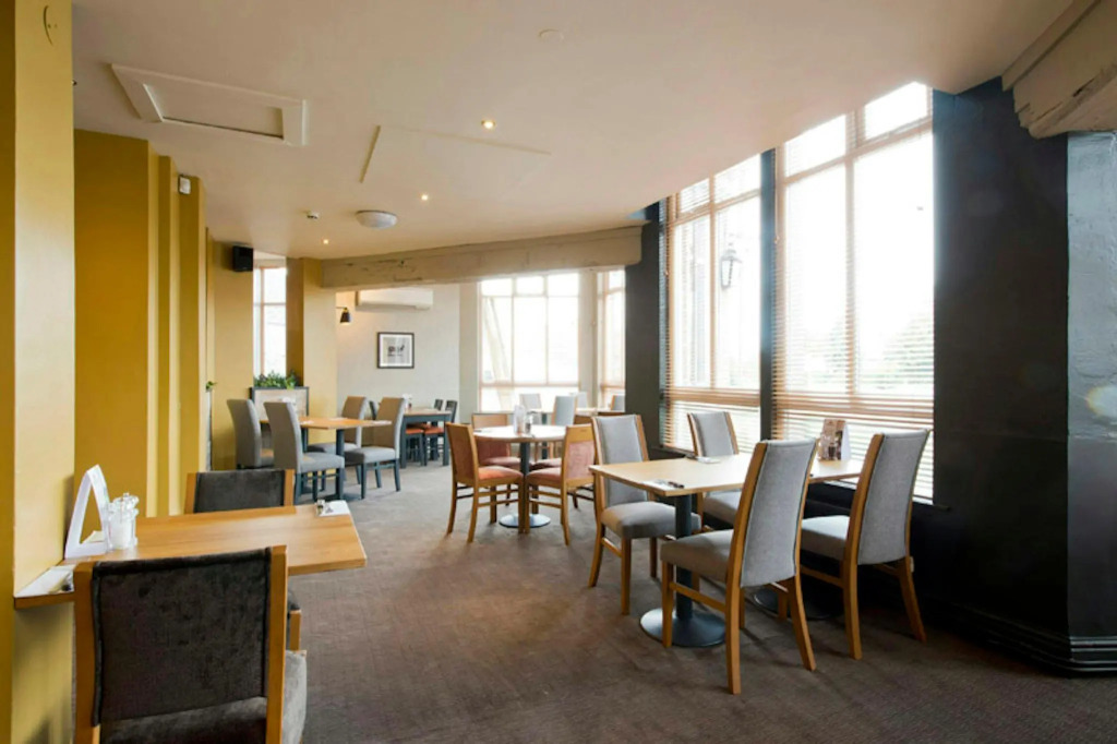 Premier Inn Manchester Airport Heald Green