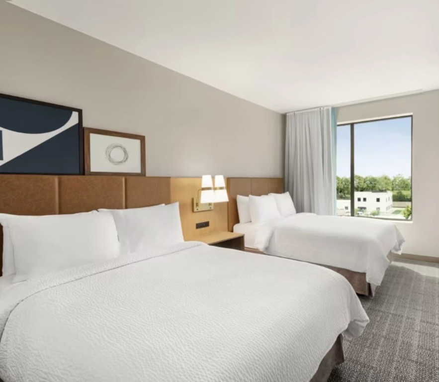 Staybridge Suites Milwaukee West-Oconomowoc by IHG