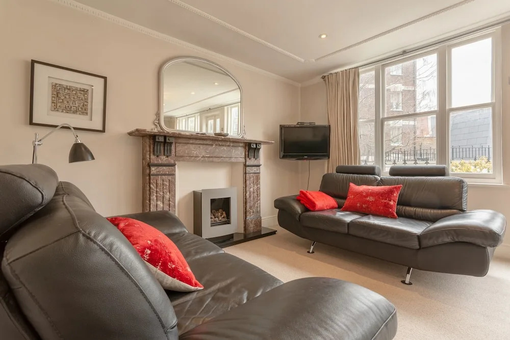 Luxury 2 Bedroom Property in Belgravia
