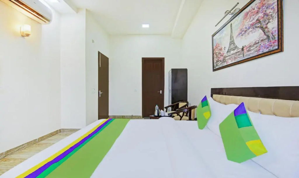 OYO Rooms Noida Sector 72