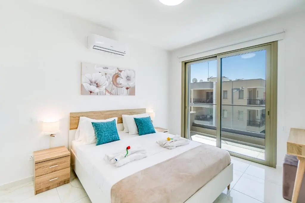 Adolina One Bedroom Apartment 302 by Ezoria