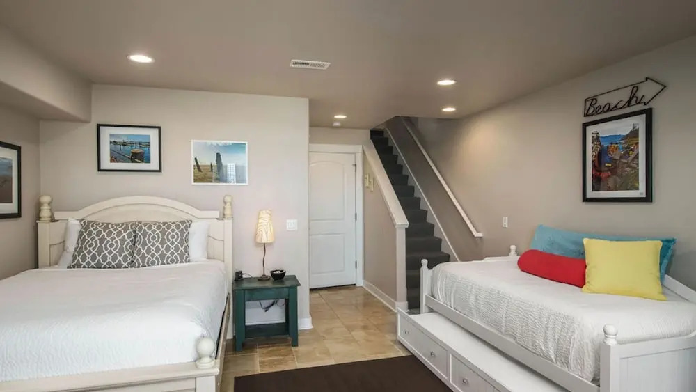 Moonlight by Avantstay Modern Home w/ Views & Direct Access to Rockaway Beach
